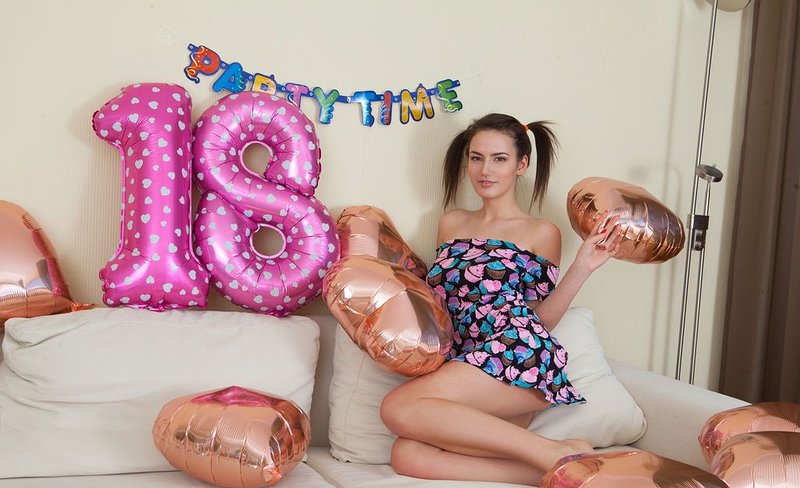 Нюша, 25 лет, 1 размер груди